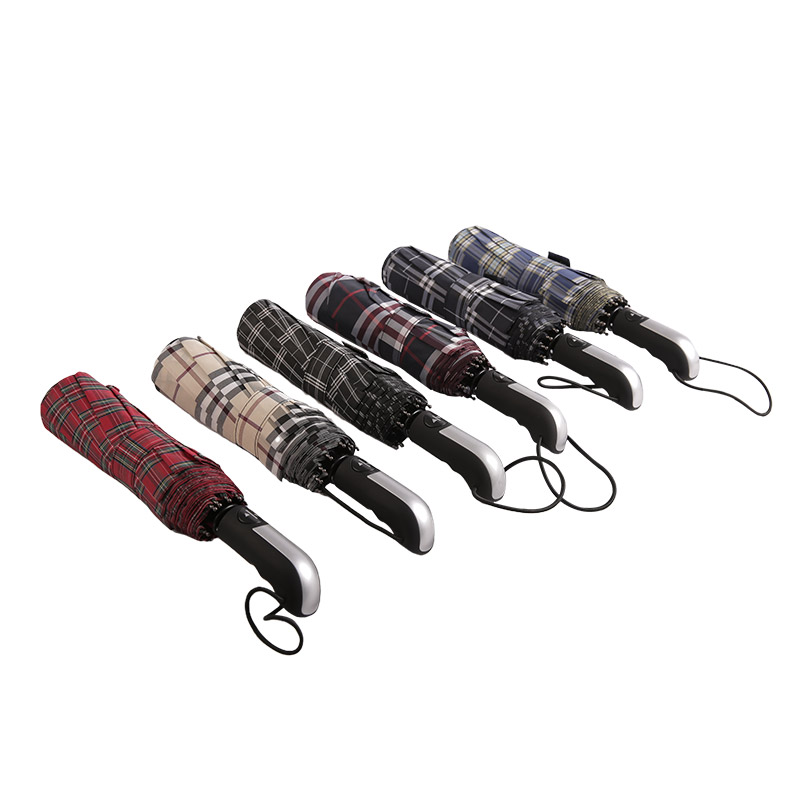 مظلة بثلاث طيات منقوشة مخططة داكنة - 0E6B0533